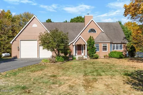 231 Werking Rd, East Greenbush, NY 12061