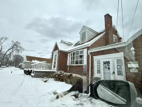 241 Sixteenth St, Schenectady, NY 12306 photo 2