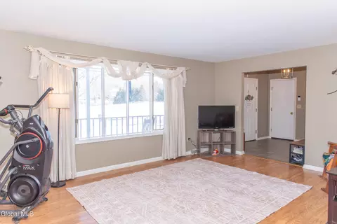 Living - 307 Debbie Dr, Schenectady, NY 12306 photo 1 of 3