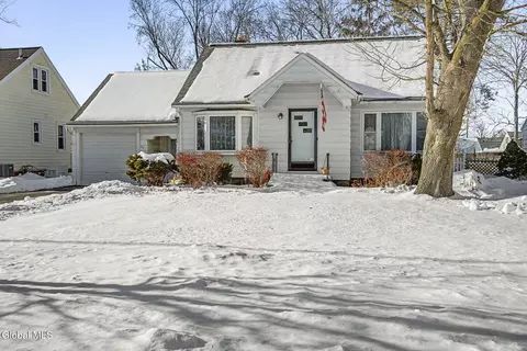 36 Marion Blvd, Glenville, NY 12302