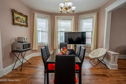 Dining - 1014 Baker Ave, Schenectady, NY 12309 photo 2 of 2