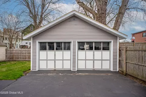 Exterior - 1014 Baker Ave, Schenectady, NY 12309 photo 6 of 6