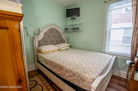 Bedroom - 1014 Baker Ave, Schenectady, NY 12309 photo 3 of 6