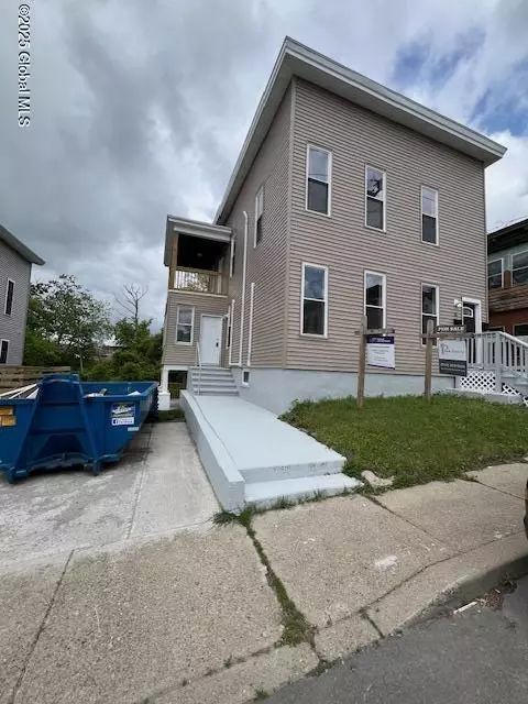 38 Glen Ave, Amsterdam, NY 12010