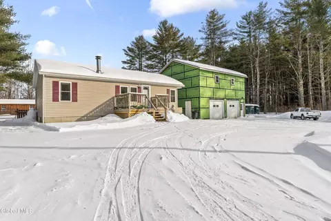 160 Bushnell Rd, Mayfield, NY 12117