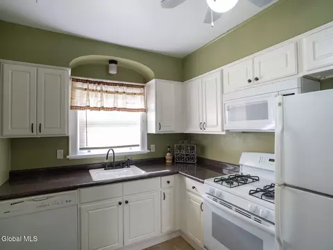 Kitchen - 9 Willow St, Castleton On Hudson, NY 12033 photo 2 of 2