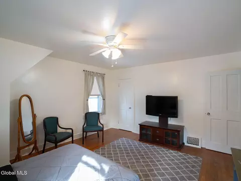 Bedroom - 9 Willow St, Castleton On Hudson, NY 12033 photo 2 of 2