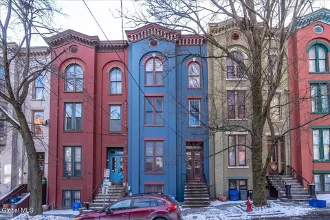 58 Elm St, Albany, NY 12202