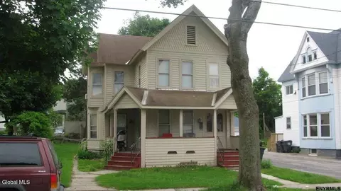 30 2nd Ave, Gloversville, NY 12078