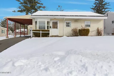 8 Harold Ave, Latham, NY 12110