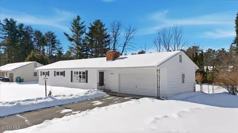 17 Centennial Dr, Queensbury, NY 12804