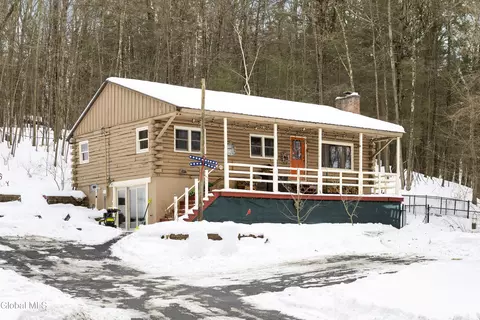 59 Higgins Rd, Wynantskill, NY 12198