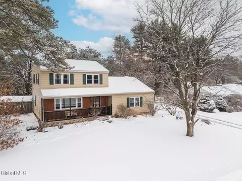 20 Buena Vista Ave, Queensbury, NY 12804