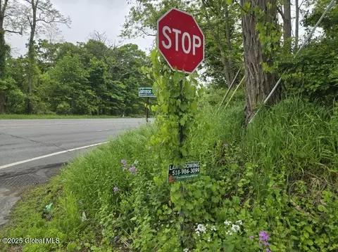 L4 Johnson Road, Schenectady, NY 12302