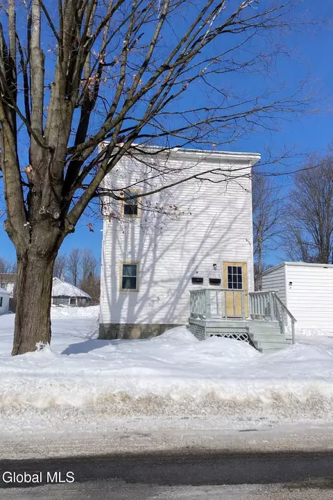 29 3rd St, Glens Falls, NY 12801