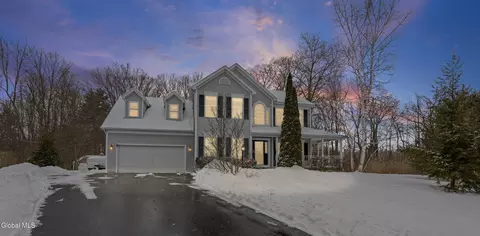 2 Goldfield Ln, Rexford, NY 12148