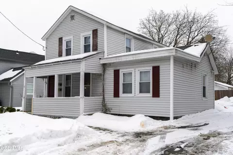 12 Hyde St, Saratoga Springs, NY 12866