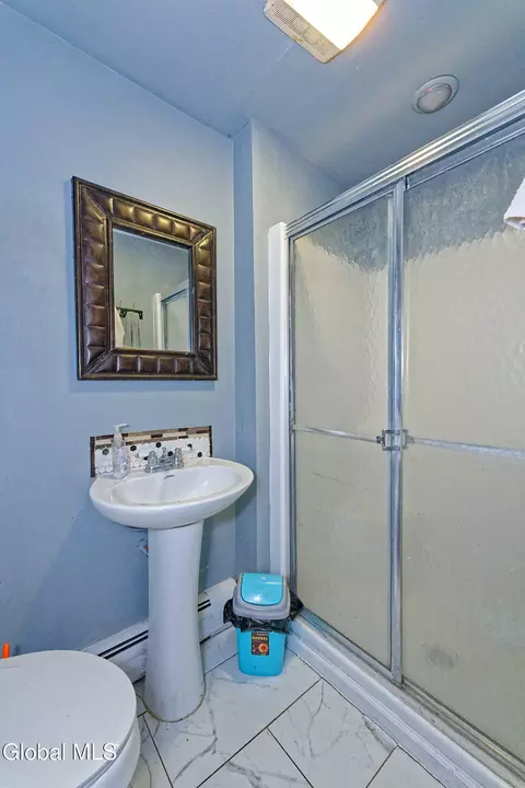 Bath - 159 Lorraine Ave, Schenectady, NY 12304 photo 1 of 3