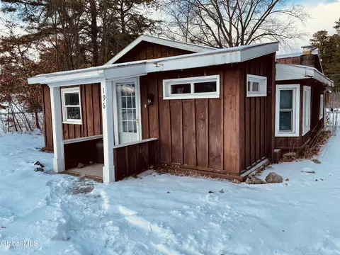 196 Luzerne Rd, Queensbury, NY 12804