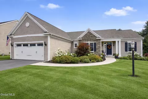 19 Berkeley Way, Saratoga Springs, NY 12866