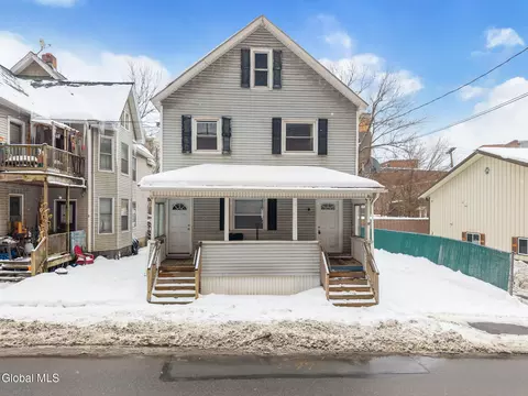 17-19 Brookside Ave, Amsterdam, NY 12010