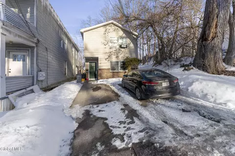 227-229 Elm St, Schenectady, NY 12304