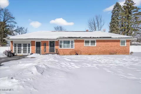 289 3rd Ave Ext, East Greenbush, NY 12061