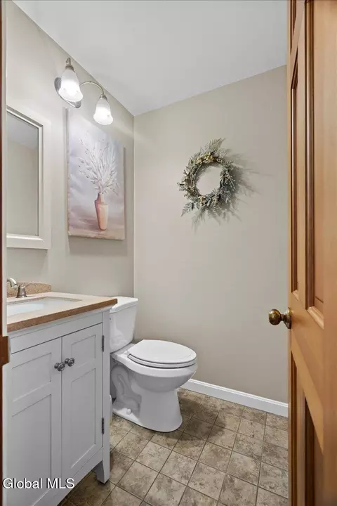 Bath - 23 Fox Knoll Way, Hampton, NY 12837 photo 1 of 5