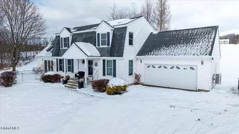 Exterior - 23 Fox Knoll Way, Hampton, NY 12837 photo 2 of 3