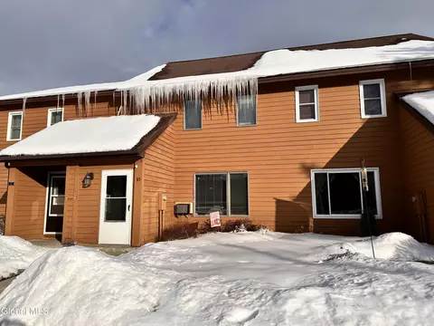 10 Eichen St, Ticonderoga, NY 12883
