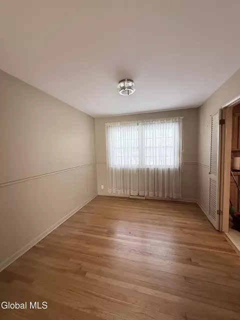 Dining - 4 Oaktree Ln, Niskayuna, NY 12309 photo 1 of 1