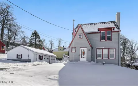 302 Washington Ave E, Rensselaer, NY 12144
