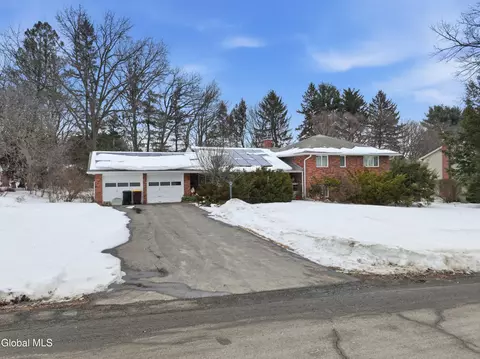 2275 Berkley Ave, Schenectady, NY 12309