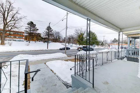 Exterior - 609 Mcclellan St, Schenectady, NY 12304 photo 3 of 5