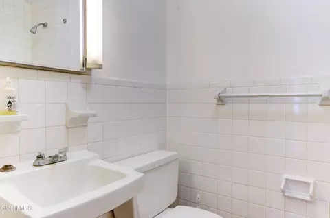 Bath - 609 Mcclellan St, Schenectady, NY 12304 photo 7 of 8