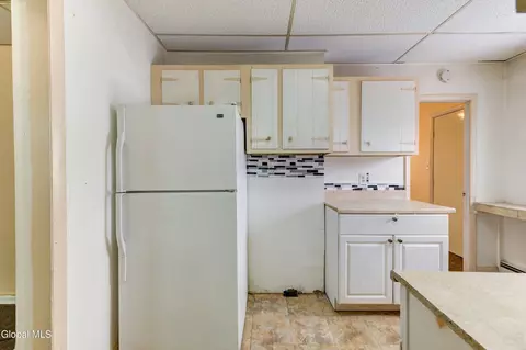 Kitchen - 609 Mcclellan St, Schenectady, NY 12304 photo 4 of 11