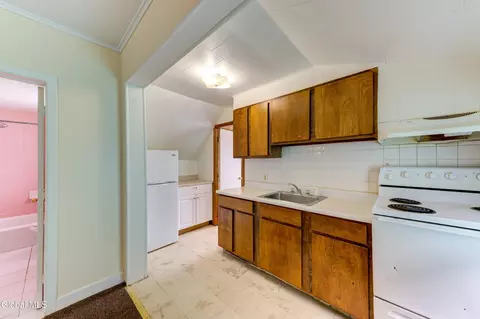 Kitchen - 609 Mcclellan St, Schenectady, NY 12304 photo 9 of 11
