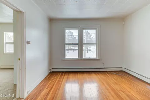 Living - 609 Mcclellan St, Schenectady, NY 12304 photo 4 of 7