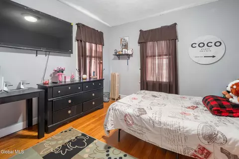 Bedroom - 1149 Sumner Ave, Schenectady, NY 12309 photo 3 of 7