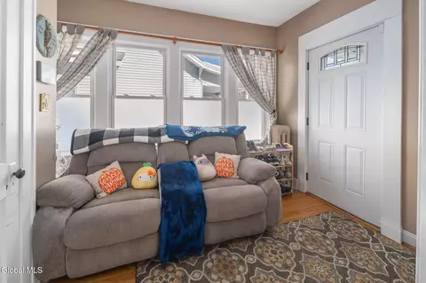 Entry Way - 1149 Sumner Ave, Schenectady, NY 12309 photo 1 of 2