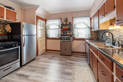 Kitchen - 1149 Sumner Ave, Schenectady, NY 12309 photo 3 of 3
