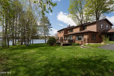 122 Boblin Marina Dr, Mayfield, NY 12117