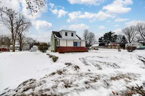 1044 Climax Ave, Schenectady, NY 12304