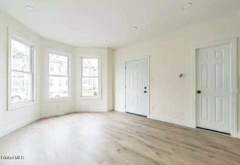 747 Eastern Ave, Schenectady, NY 12308 photo 4