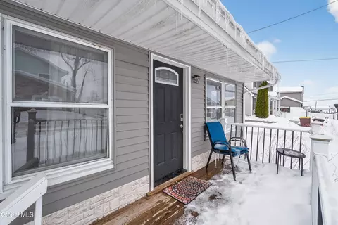 Exterior - 107 4th St, Saratoga Springs, NY 12866 photo 6 of 10
