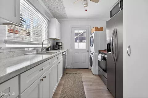 Other - 107 4th St, Saratoga Springs, NY 12866 photo 3 of 11