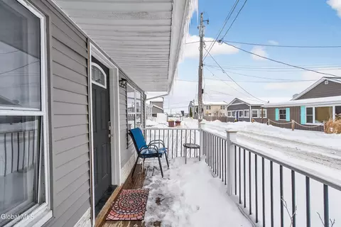 Exterior - 107 4th St, Saratoga Springs, NY 12866 photo 7 of 10