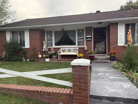 54 Ten Broeck Ave, Hudson, NY 12534