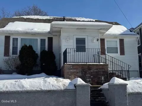 35 Excelsior Ave, Troy, NY 12180