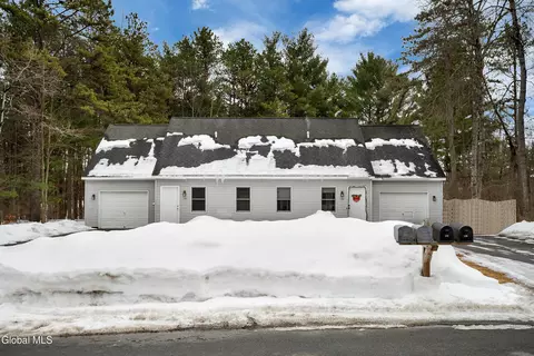 13 Smoke Ridge Rd, Queensbury, NY 12804